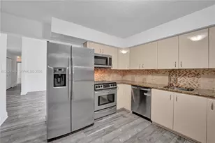 417 SE 4th St, Dania Beach, FL 33004 - Photo 18