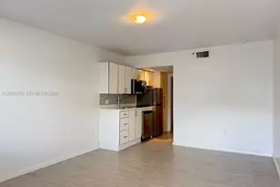1601 Meridian Ave, Miami Beach, FL 33139 - Photo 2
