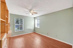 8860 Southern Orchard Rd S, Davie, FL 33328 - Photo 32
