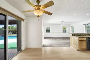 8860 Southern Orchard Rd S, Davie, FL 33328 - Photo 14