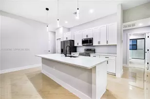 450 Mercedes Ct, Lehigh Acres, FL 33972 - Photo 8