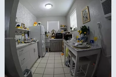 252 E 37th St, Hialeah, FL 33013 - Photo 44