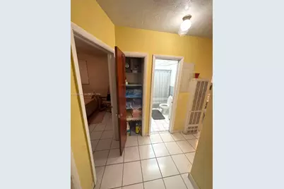 252 E 37th St, Hialeah, FL 33013 - Photo 22
