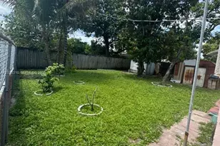 252 E 37th St, Hialeah, FL 33013 - Photo 40