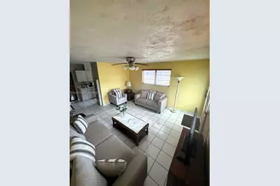 252 E 37th St, Hialeah, FL 33013 - Photo 10