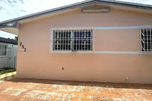 252 E 37th St, Hialeah, FL 33013 - Photo 4