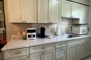 252 E 37th St, Hialeah, FL 33013 - Photo 16