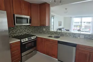 3750 NE 169th St, North Miami Beach, FL 33160 - Photo 10