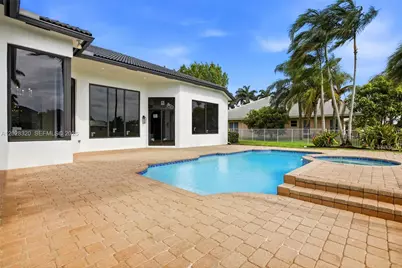 3250 W Stonebrook Cir, Davie, FL 33330 - Photo 64