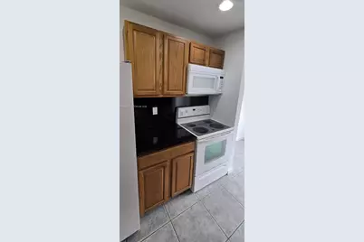 2120 Sherwood Forest Blvd #30, West Palm Beach, FL 33415 - Photo 6