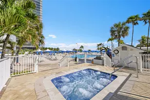 2030 S Ocean Dr, Hallandale Beach, FL 33009 - Photo 32