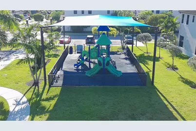 9717 W 34th Ln, Hialeah, FL 33018 - Photo 20