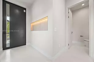 1135 NE 11th Ave, Fort Lauderdale, FL 33304 - Photo 8