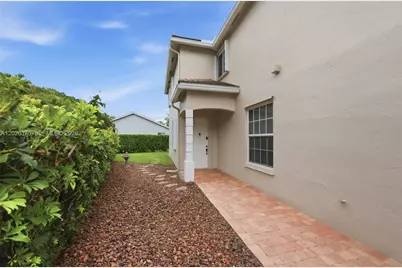 2608 Oakbrook Ct, Weston, FL 33332 - Photo 16