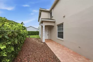 2608 Oakbrook Ct, Weston, FL 33332 - Photo 16