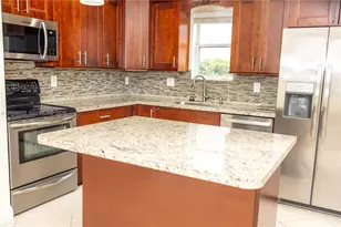 10560 NW 57th Ct, Coral Springs, FL 33076 - Photo 8