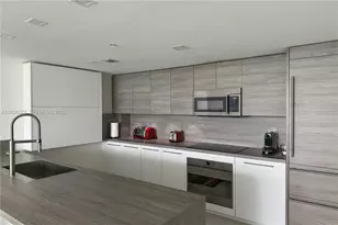 400 Sunny Isles Blvd, Sunny Isles Beach, FL 33160 - Photo 18