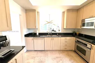 3340 NE 190th St, Aventura, FL 33180 - Photo 8