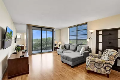 901 Colony Point Cir #501, Pembroke Pines, FL 33026 - Photo 16