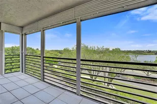 901 Colony Point Cir, Pembroke Pines, FL 33026 - Photo 28