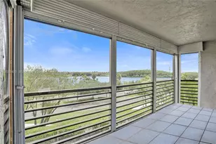 901 Colony Point Cir, Pembroke Pines, FL 33026 - Photo 30