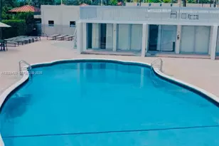 2655 Collins Ave, Miami Beach, FL 33140 - Photo 30