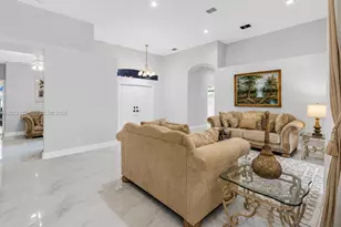3852 Oak Ridge Cir, Weston, FL 33331 - Photo 10