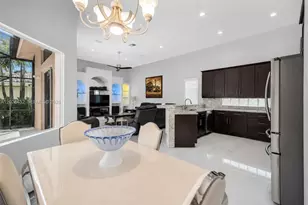 3852 Oak Ridge Cir, Weston, FL 33331 - Photo 6