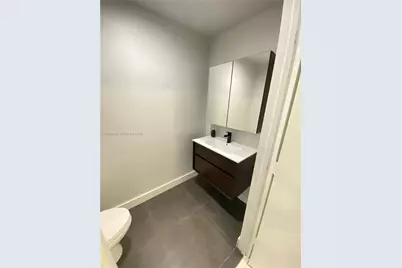 60 SW 13th St #2212, Miami, FL 33130 - Photo 4