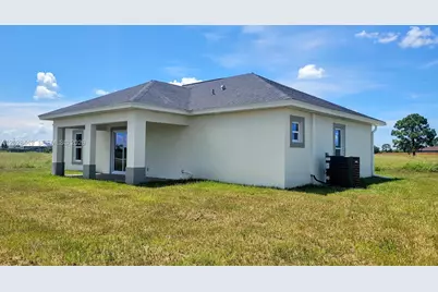 9019 E Crow Cir, Labelle, FL 33935 - Photo 4