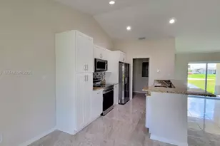 9019 E Crow Cir, Labelle, FL 33935 - Photo 8