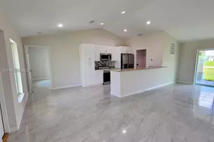 9019 E Crow Cir, Labelle, FL 33935 - Photo 12