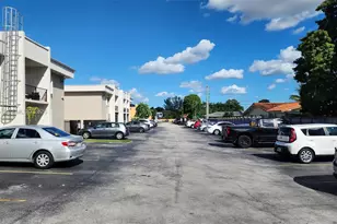 9000 SW 24th St, Miami, FL 33165 - Photo 28