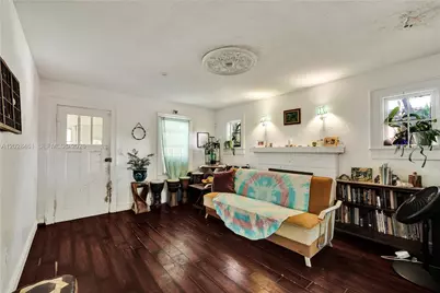 259 NE 57th St, Miami, FL 33137 - Photo 10