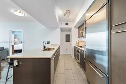 55 SE 6th St #3303, Miami, FL 33131 - Photo 4