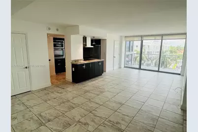 2655 Collins Ave #602, Miami Beach, FL 33140 - Photo 2