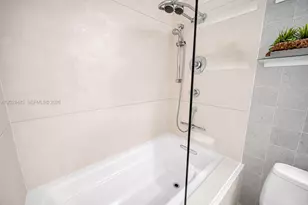 9102 W Bay Harbor Dr, Bay Harbor Islands, FL 33154 - Photo 20