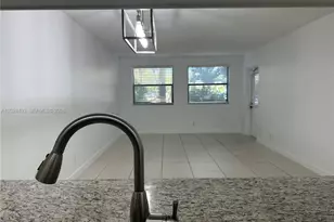 8180 Geneva Ct, Doral, FL 33166 - Photo 4