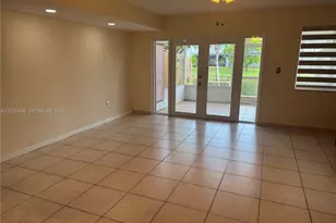 7033 NW 169th St, Hialeah, FL 33015 - Photo 8