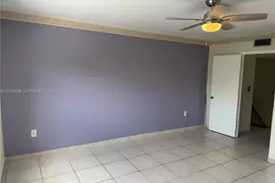 7033 NW 169th St, Hialeah, FL 33015 - Photo 14