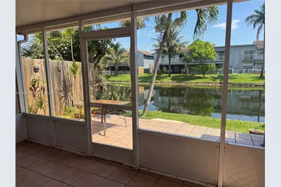 7033 NW 169th St, Hialeah, FL 33015 - Photo 18