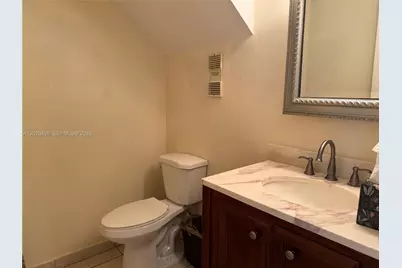 7033 NW 169th St, Hialeah, FL 33015 - Photo 12
