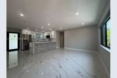 919 NE 4th Ct, Hallandale Beach, FL 33009 - Photo 10