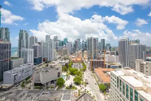 121 NE 5th St, Miami, FL 33132 - Photo 24