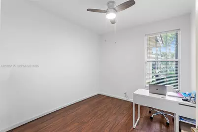 1714 Victoria Pointe Cir, Weston, FL 33327 - Photo 28