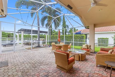1714 Victoria Pointe Cir, Weston, FL 33327 - Photo 8