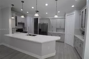 9444 SW 78th St, Miami, FL 33173 - Photo 8