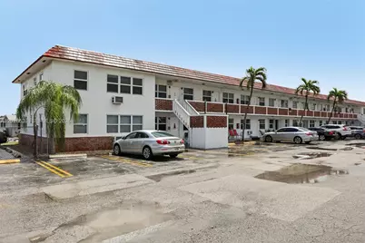 22 SE 3rd Ter #18, Dania Beach, FL 33004 - Photo 18