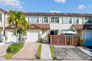 9581 SW 3rd St, Pembroke Pines, FL 33025 - Photo 1