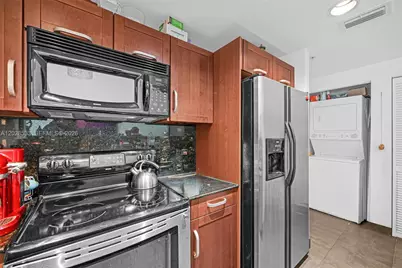 7728 Collins Ave #5, Miami Beach, FL 33141 - Photo 12